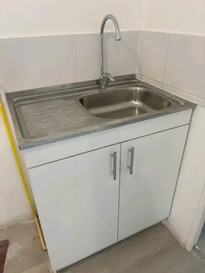 Lavaplatos con mueble blanco - miniatura 2