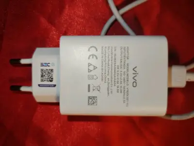 Adaptador Cargador Vivo blanco 18W - miniatura 1