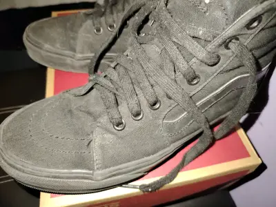 Zapatillas negras Vans altas talla 39 - miniatura 4