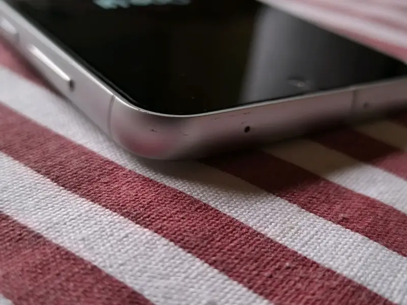 Samsung Galaxy S23 FE - 4