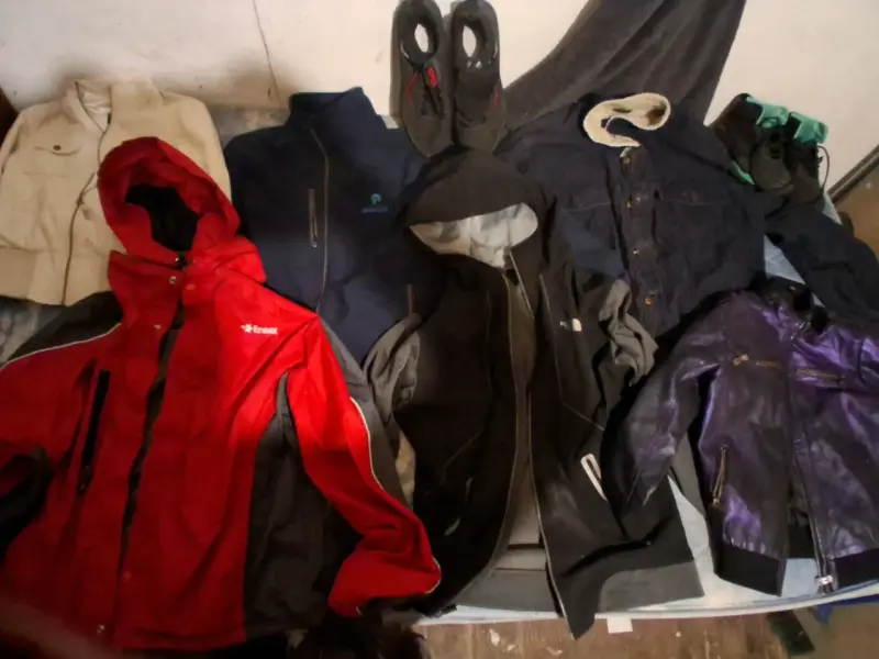 Chaqueta roja impermeable Enaex - 2