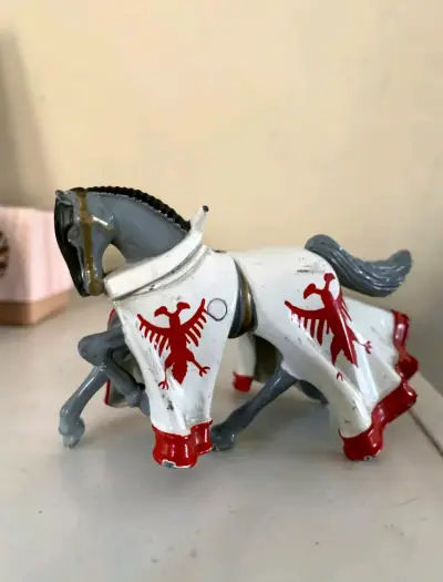 Figura de caballo medieval - miniatura 2