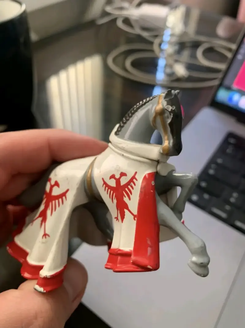 Figura de caballo medieval - 3