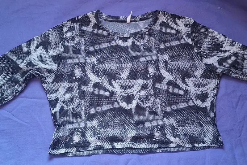 Polera manga larga estampada - 1