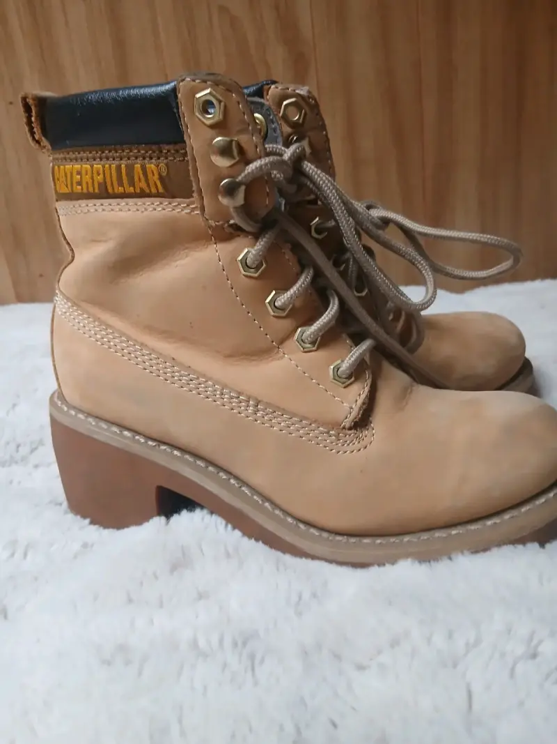 Botas Caterpillar beige - 2