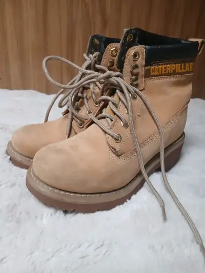 Botas Caterpillar beige - miniatura 3