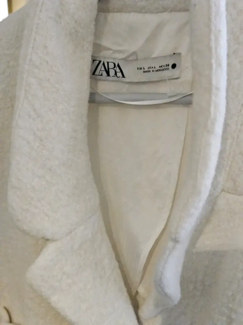Chaqueta corta blanca con bolsillos - 4
