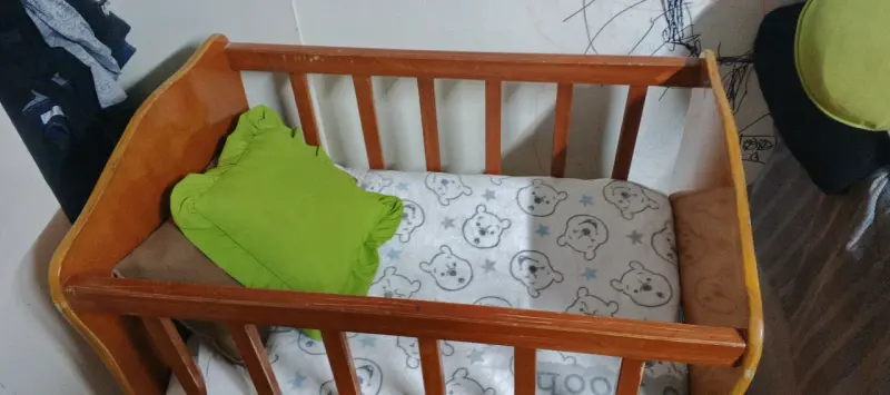 Cuna de madera para bebé - 1