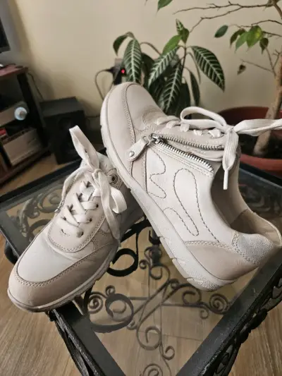 Zapatillas blancas con cierre - miniatura 3