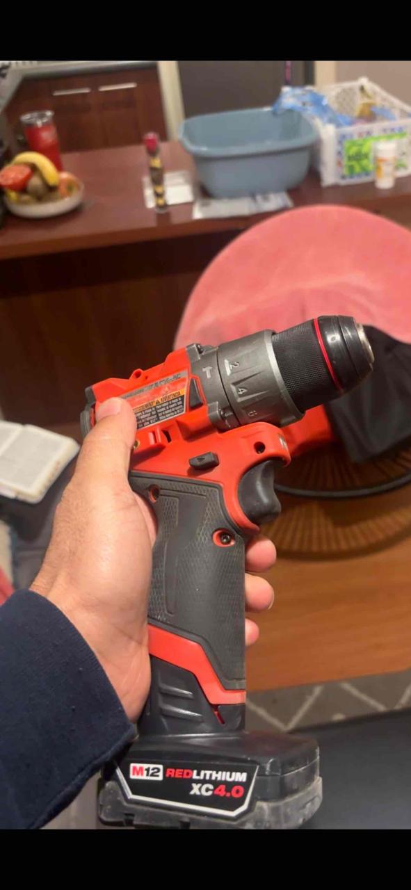 Set taladro Milwaukee M12 Fuel - 4