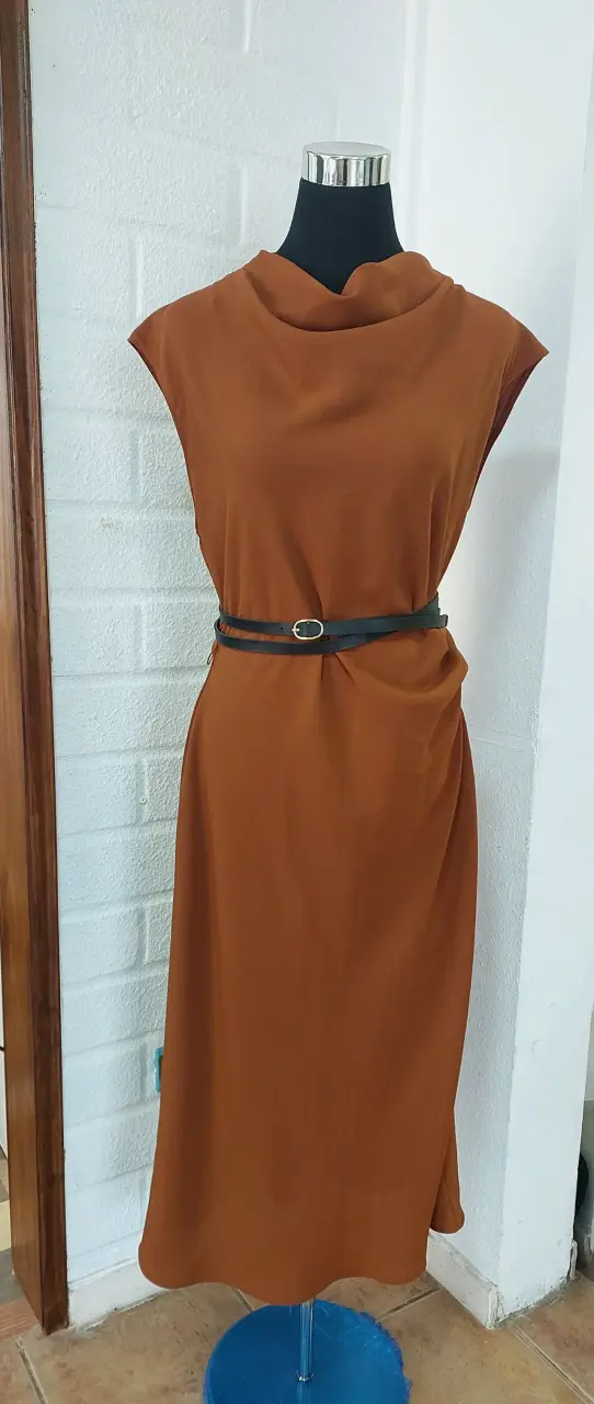 Vestido largo marrón elegante