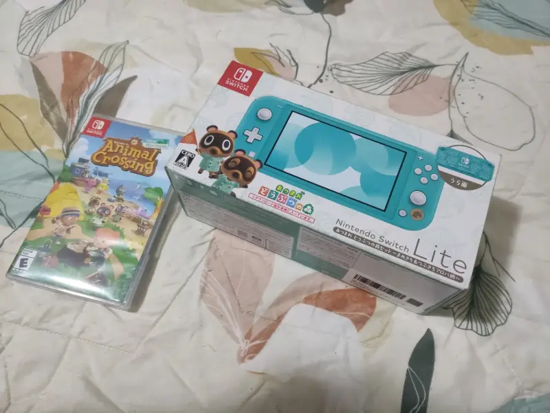 Nintendo Switch Lite Animal Crossing - 1