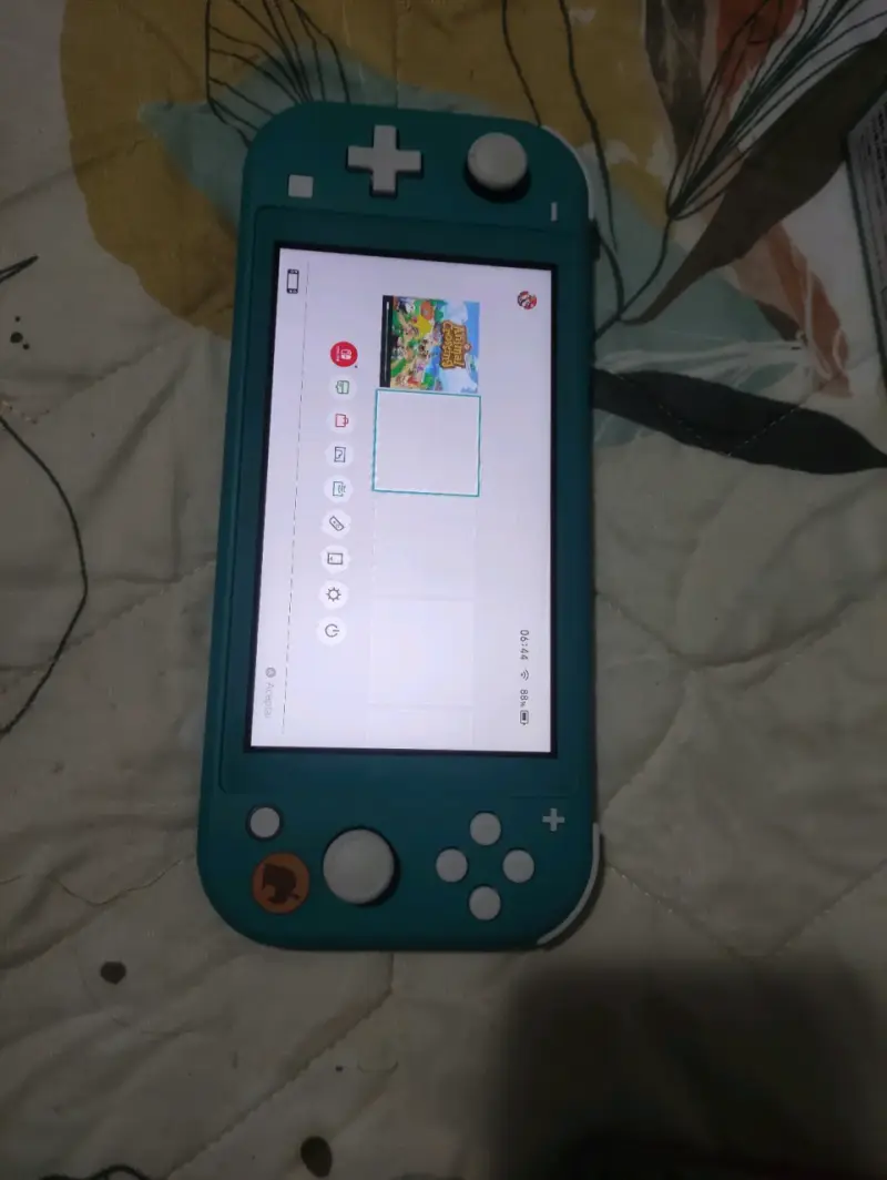 Nintendo Switch Lite Animal Crossing - 5