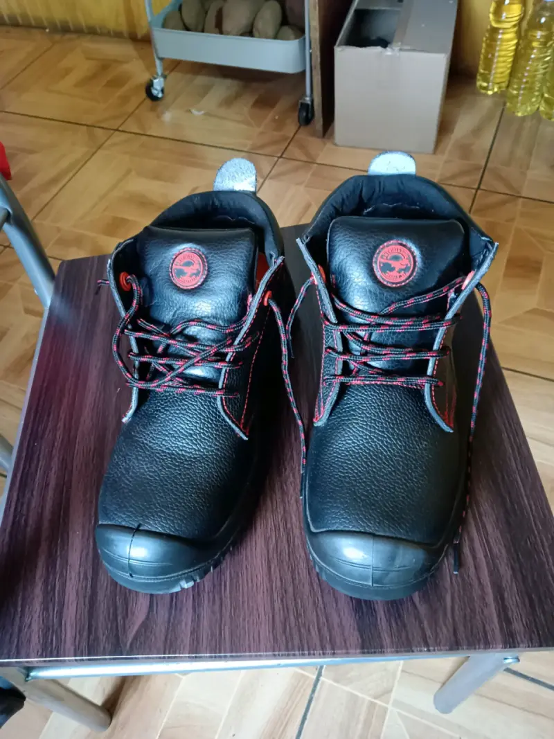 Botas de seguridad negras - 1