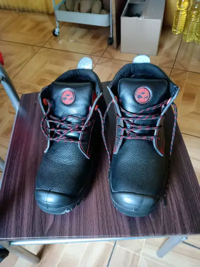 Botas de seguridad negras - miniatura 1