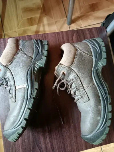 Botas de seguridad negras - miniatura 4