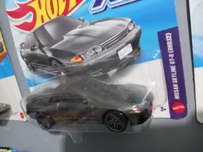 Hot Wheels XL Nissan Skyline - miniatura 2