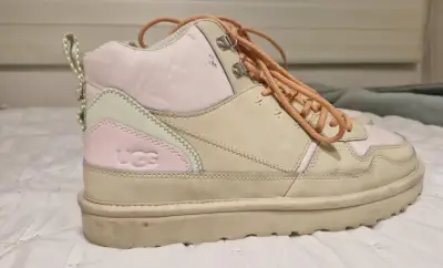 Botines UGG beige y rosados - miniatura 1