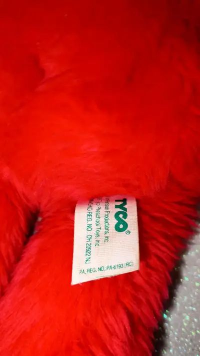 Peluche Elmo rojo - miniatura 3