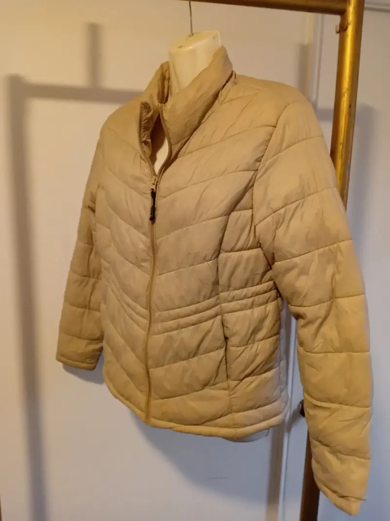 Chaqueta acolchada beige - 1