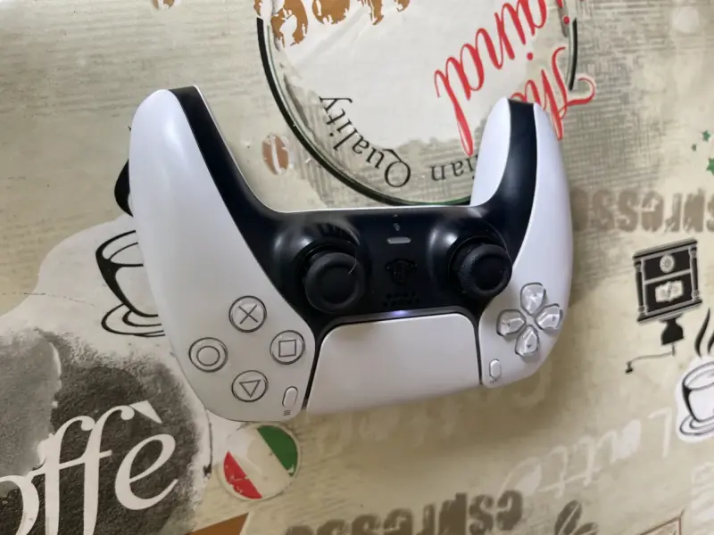 Consola con control y soporte - 3
