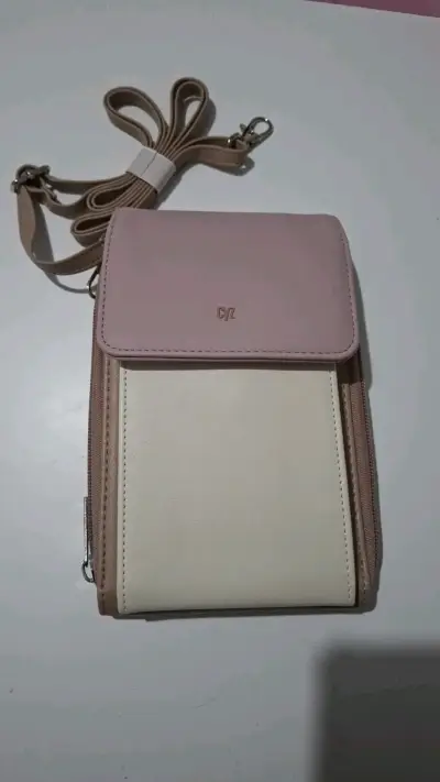 Cartera beige con textura - miniatura 4