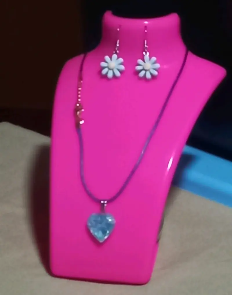 Set de collar y aretes florales - 2