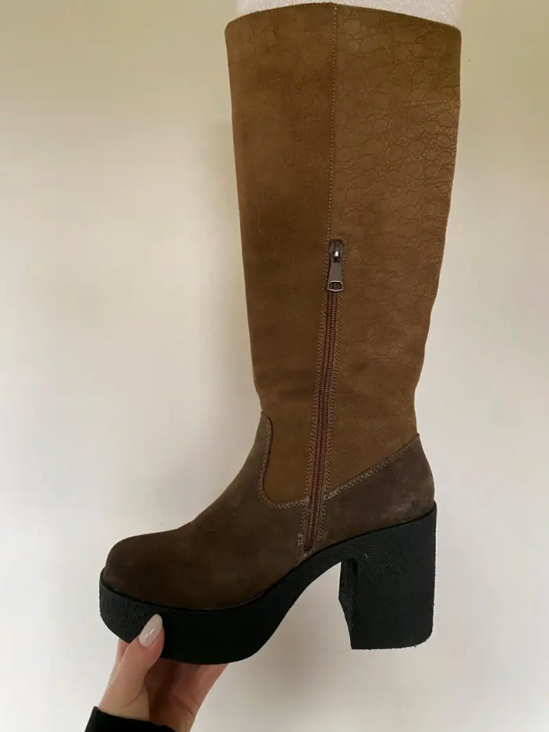 Botas marrones de cuero con plataforma - 2