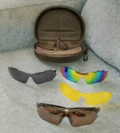 Gafas deportivas con lentes intercambiables - miniatura 1