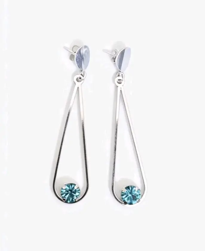 Aros colgantes plateados y azul