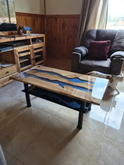 Mesa de centro con resina epoxi - miniatura 2