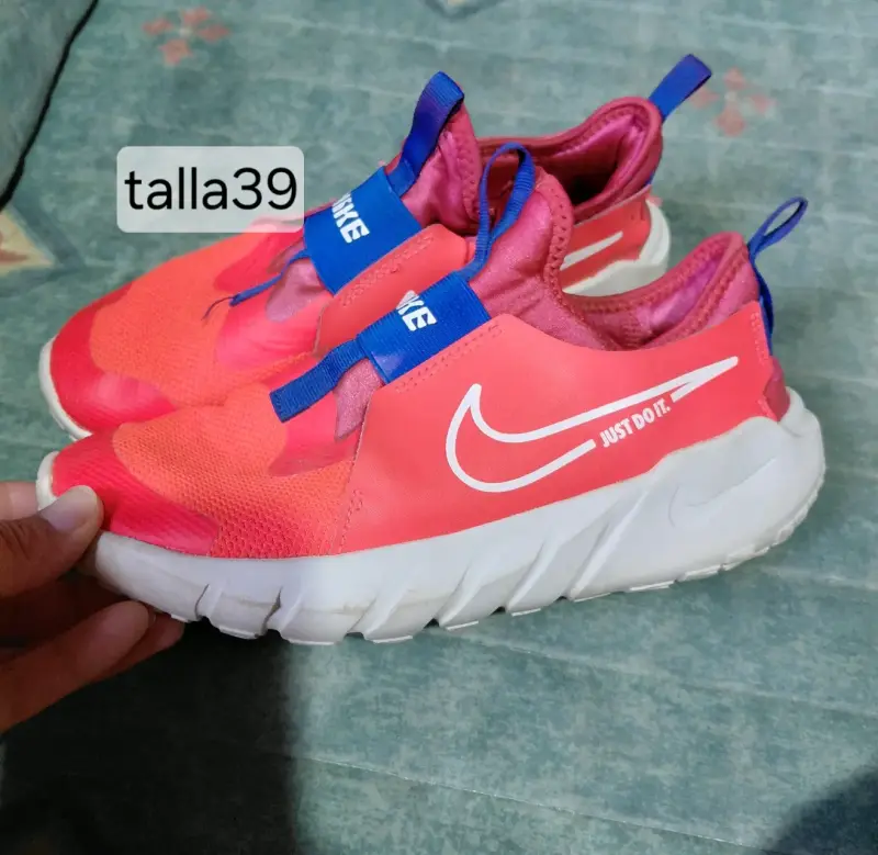 Zapatillas deportivas rosadas Nike - 2
