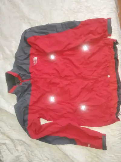 Chaqueta roja The North Face - miniatura 4