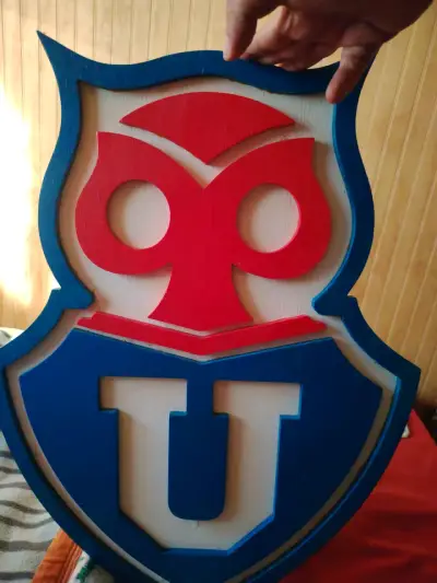 Escudo decorativo de la U de Chile - miniatura 2