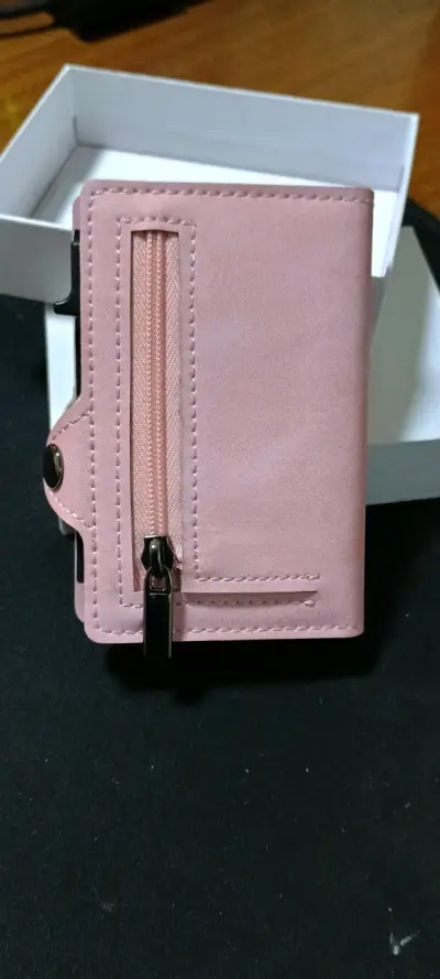 Billetera femenina rosa con protección RFID - miniatura 2