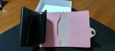 Billetera femenina rosa con protección RFID - miniatura 4