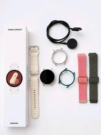 Samsung Galaxy Watch7 con correas - miniatura 1