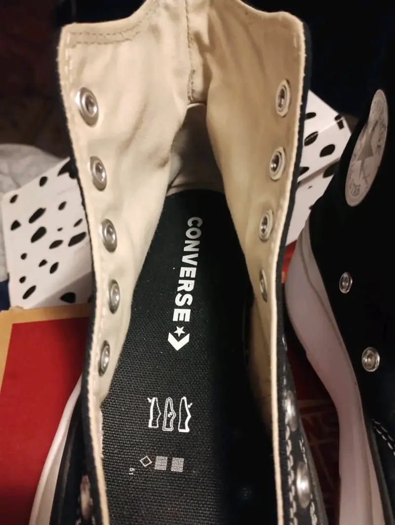 Zapatillas Converse negras sin cordones - 1