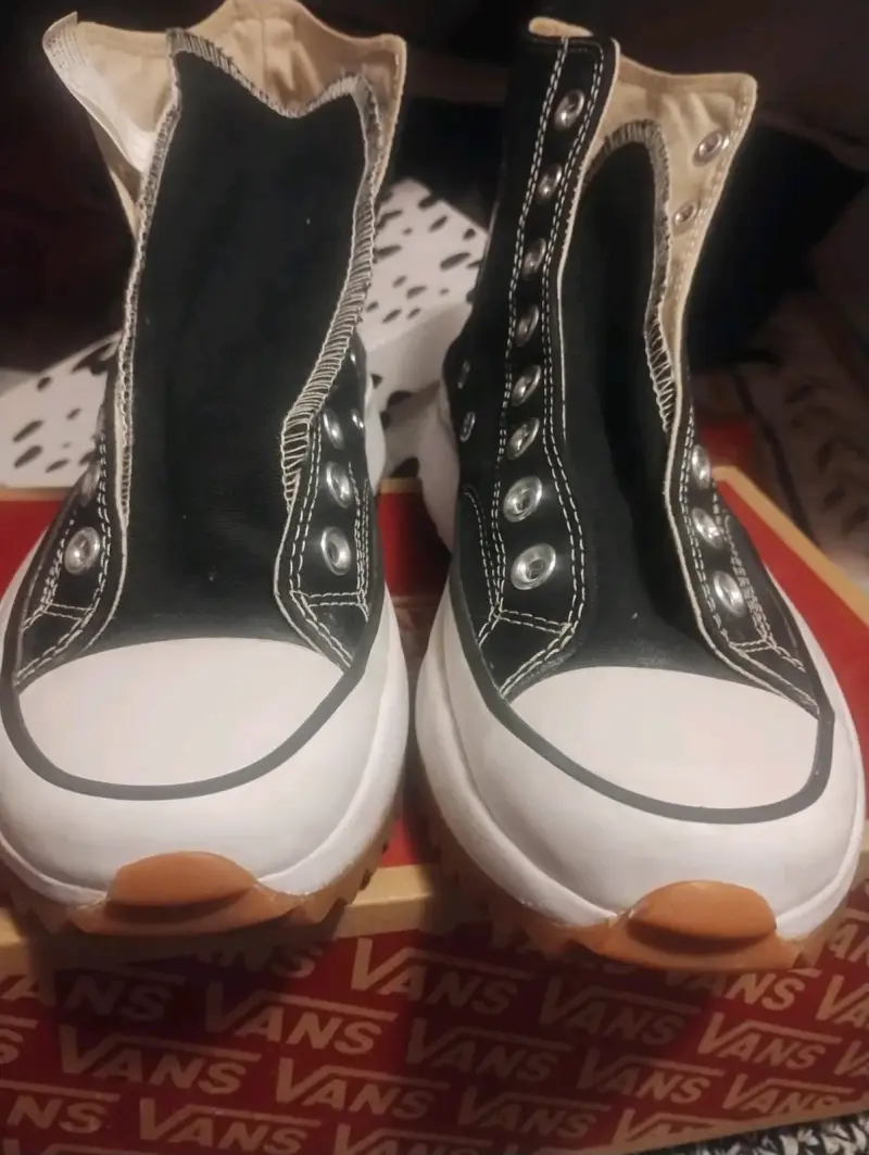 Zapatillas Converse negras sin cordones - 4