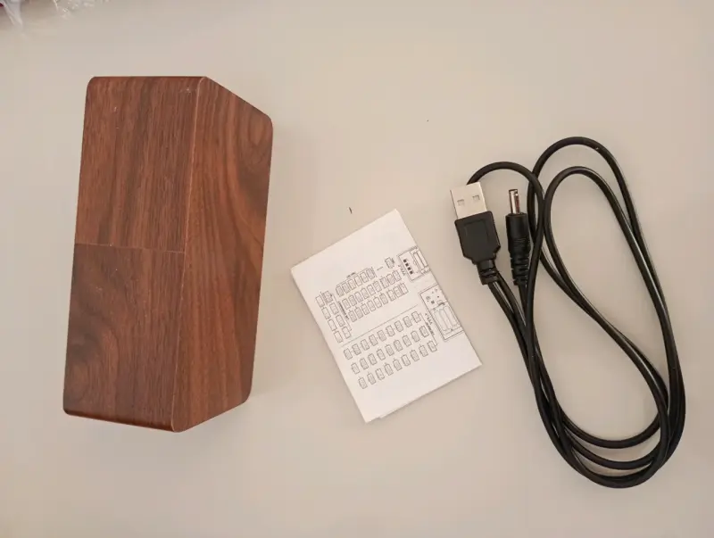 Reloj digital de madera - 2