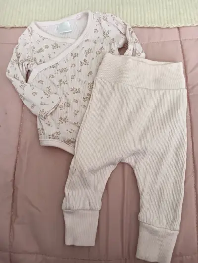 Ropa de niña 0 a 6 meses - miniatura 6