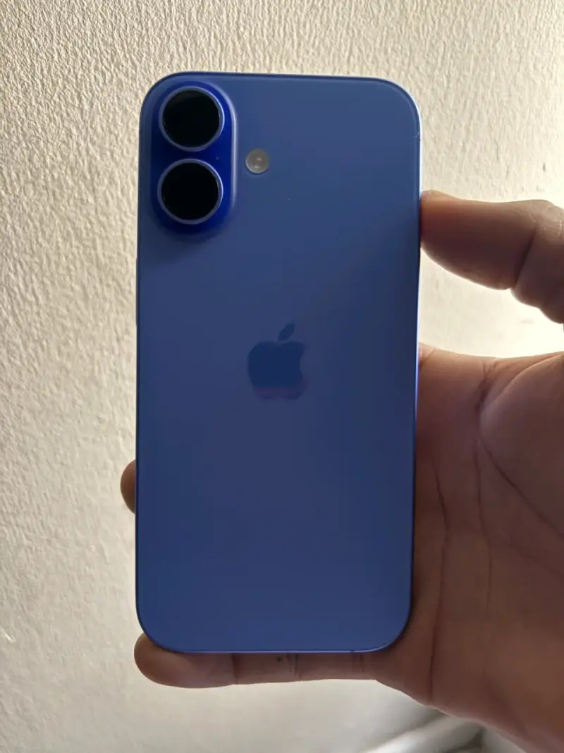 iPhone 16 - 3