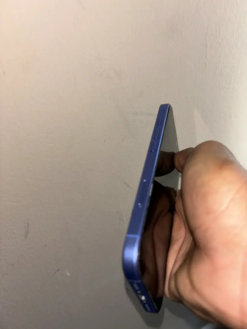 iPhone 16 - 6