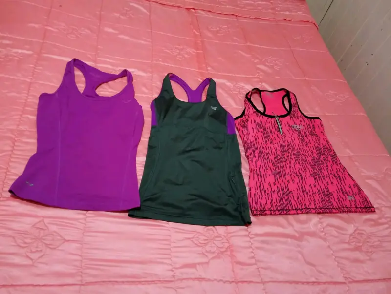 Poleras deportivas de mujer