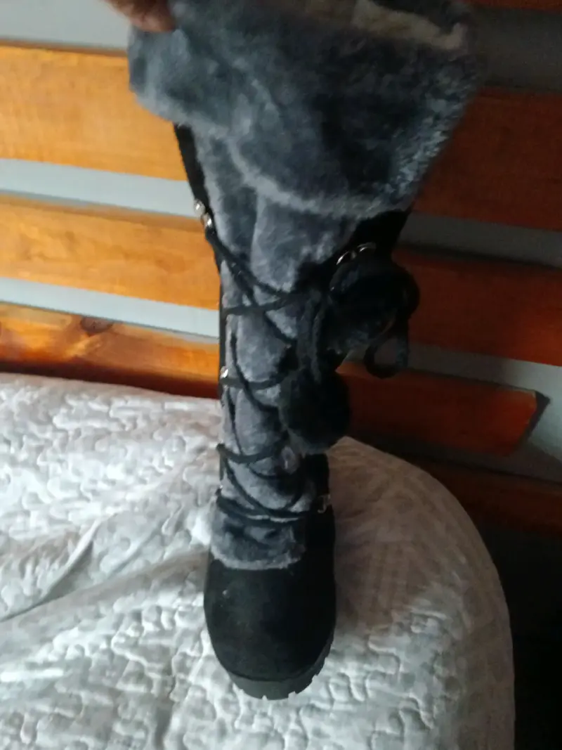 Bota negra con forro de lana - 1