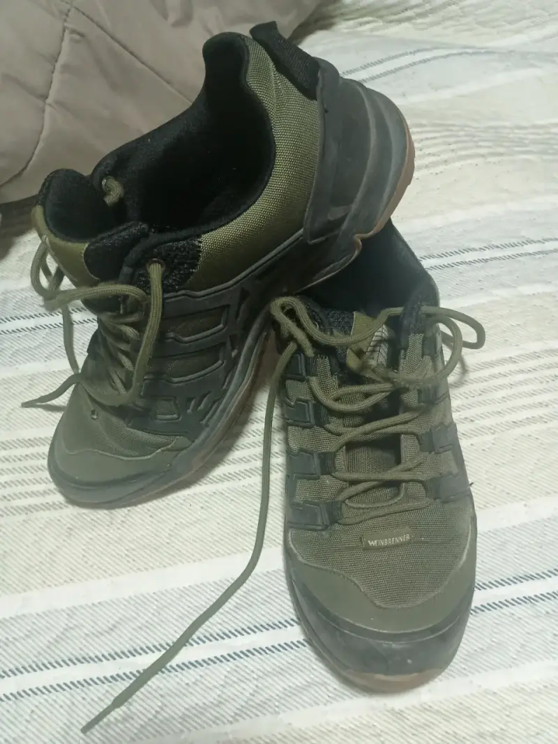 Zapatillas hombre números 40/41 - 1