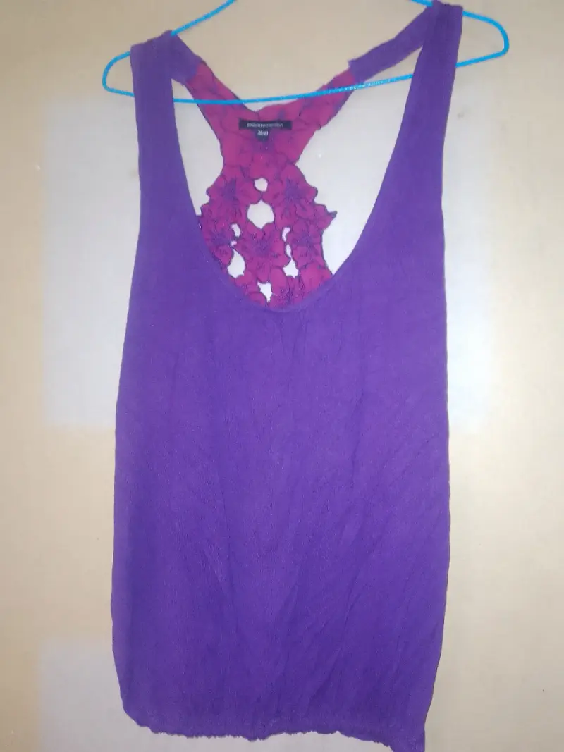Polera sin mangas morada - 1