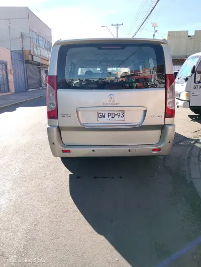 Van  beige oro  en buen estado - miniatura 3