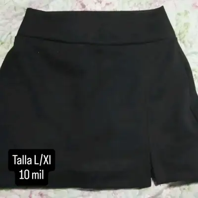 Falda negra talla L/XL, polera L y pantys efecto - miniatura 1