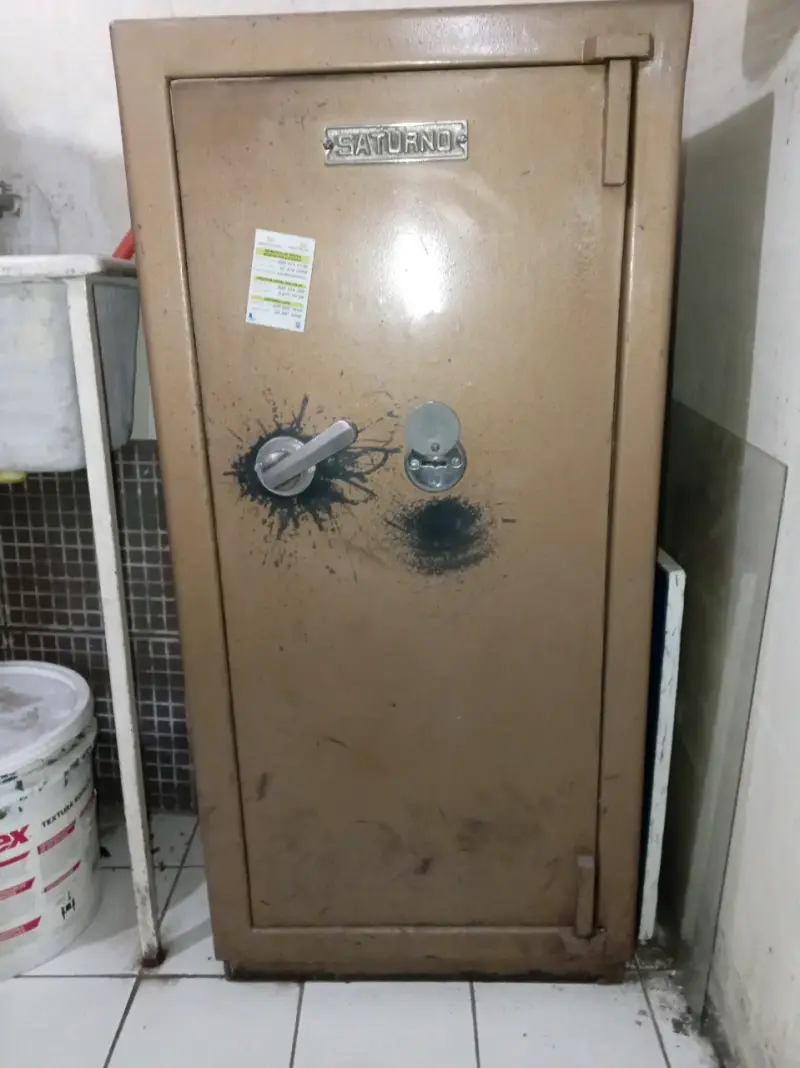 Caja fuerte Saturno usada - 2